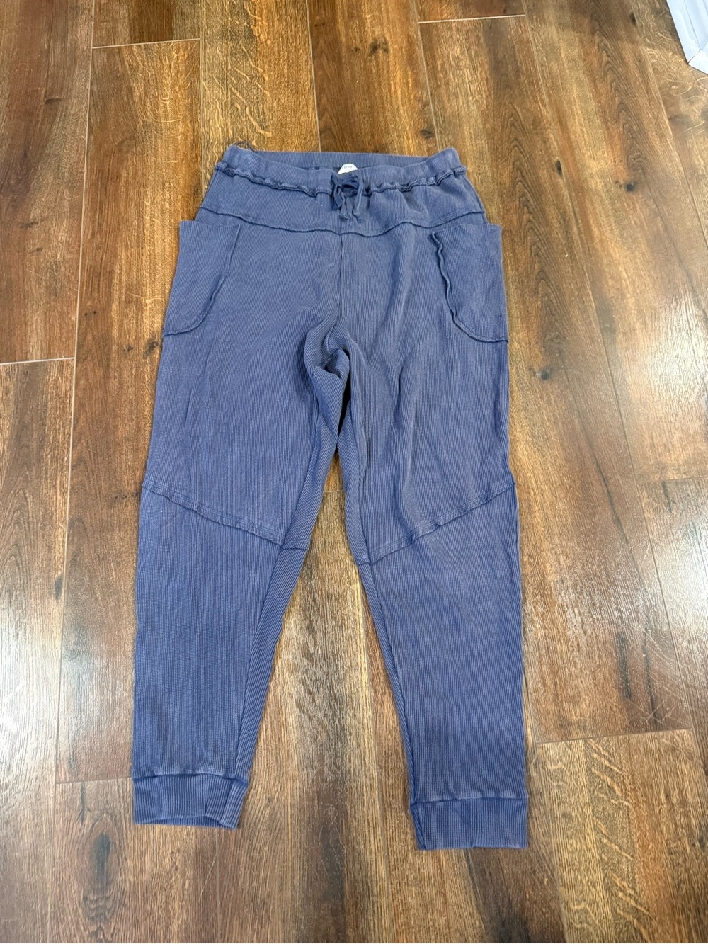 Earthbound Trading Joggers - size L